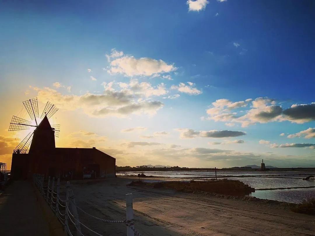 Hotel Lo Scorcio Sullo Stagnone à Marsala Maison d'hôtes